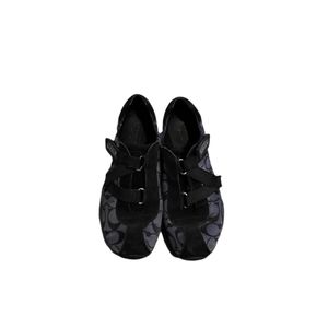 Coach size 8.5M shoes